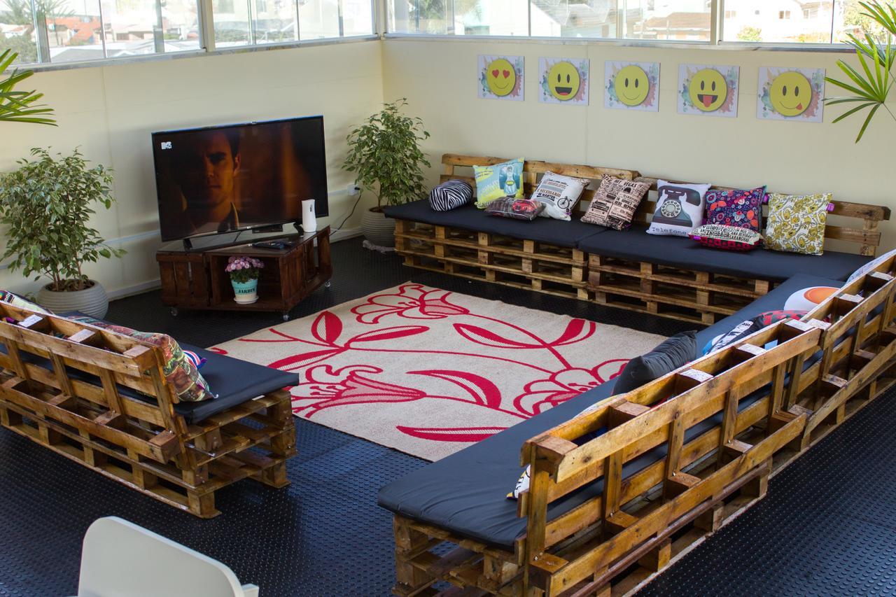 Hostel Solluz Куритиба Экстерьер фото