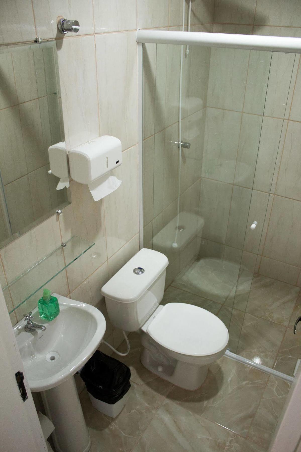 Hostel Solluz Куритиба Экстерьер фото